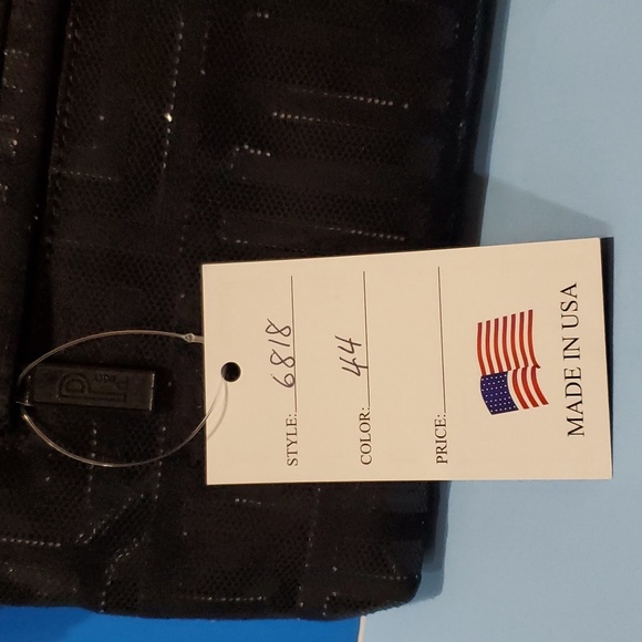 Pinky #6818-44 black printed cross body made in the USA - Picture 4 of 6